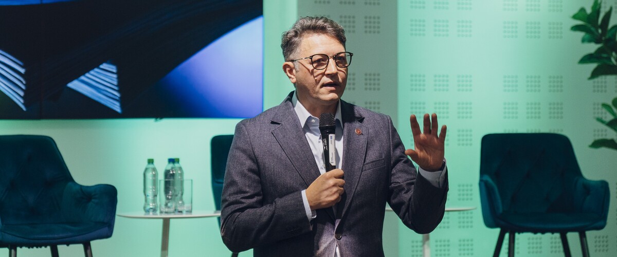 prof. dr hab. Mariusz Popławski 